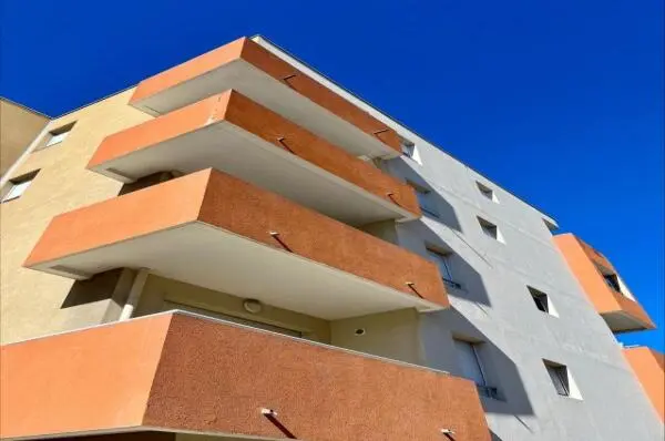 Flat Avenue du Maréchal Juin in Nîmes