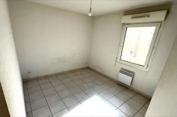 Flat Avenue du Maréchal Juin in Nîmes