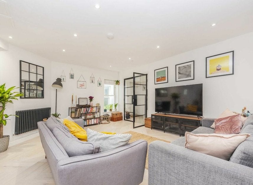 House Seely Road in Greater London