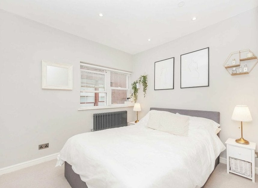 House Seely Road in Greater London