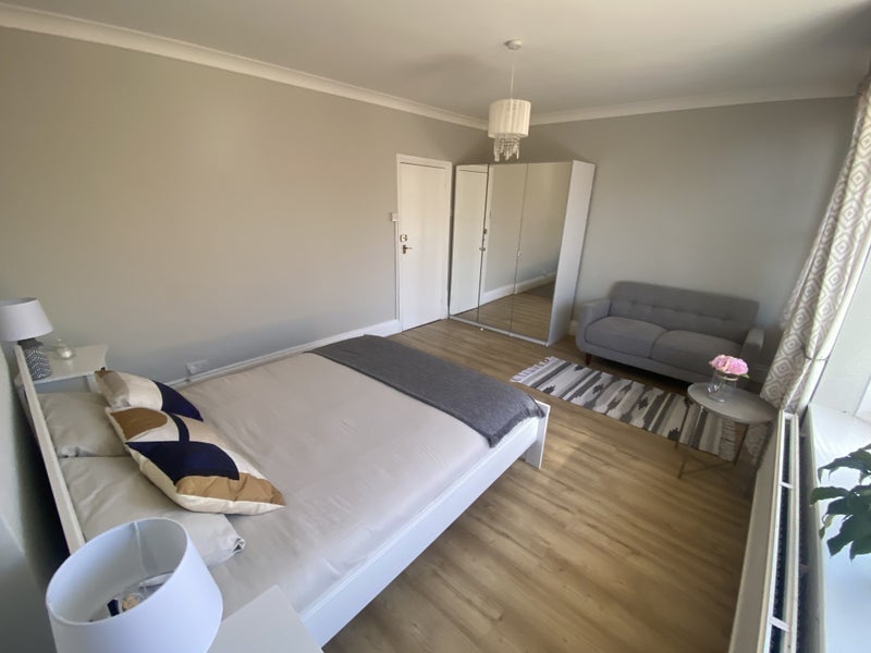 Room Curzon Road in Bournemouth