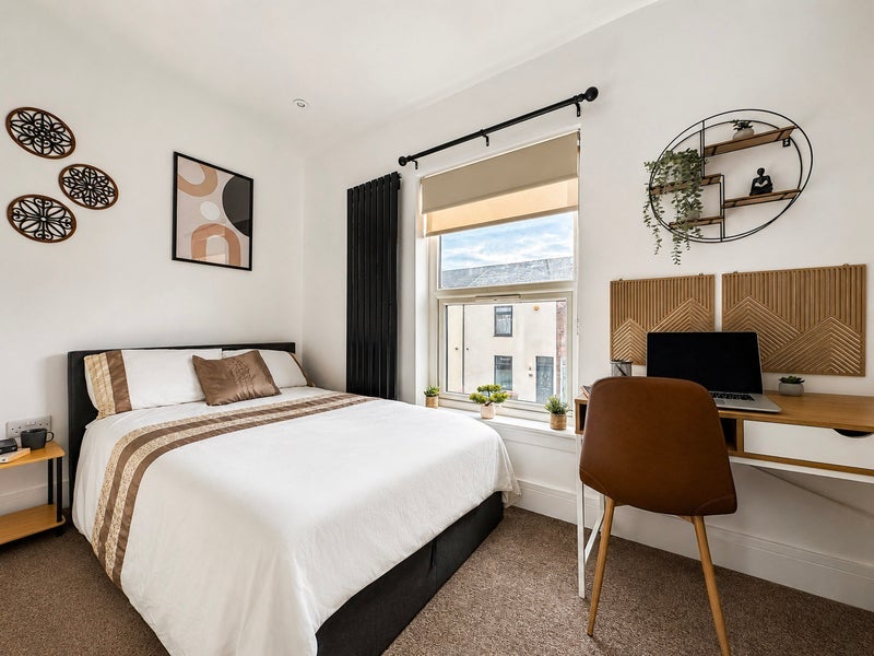 Room Pickmere Street in Warrington