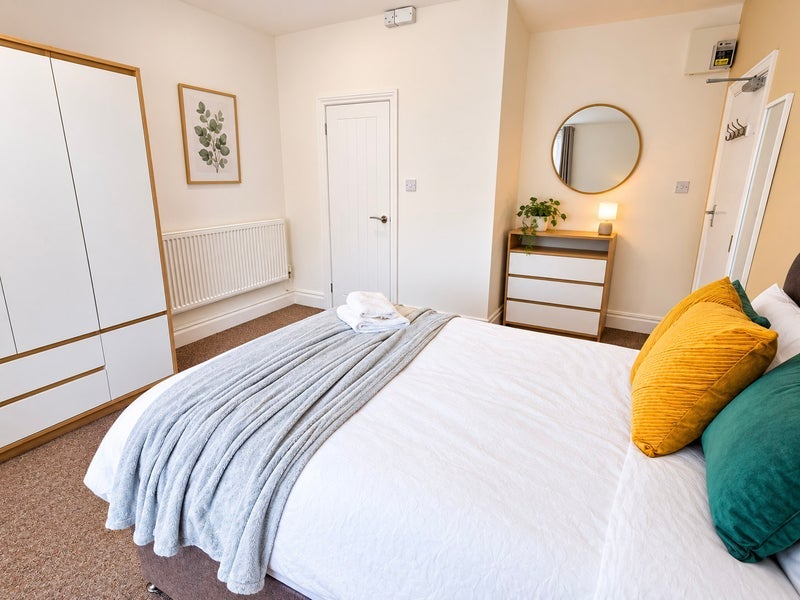Room Pickmere Street in Warrington