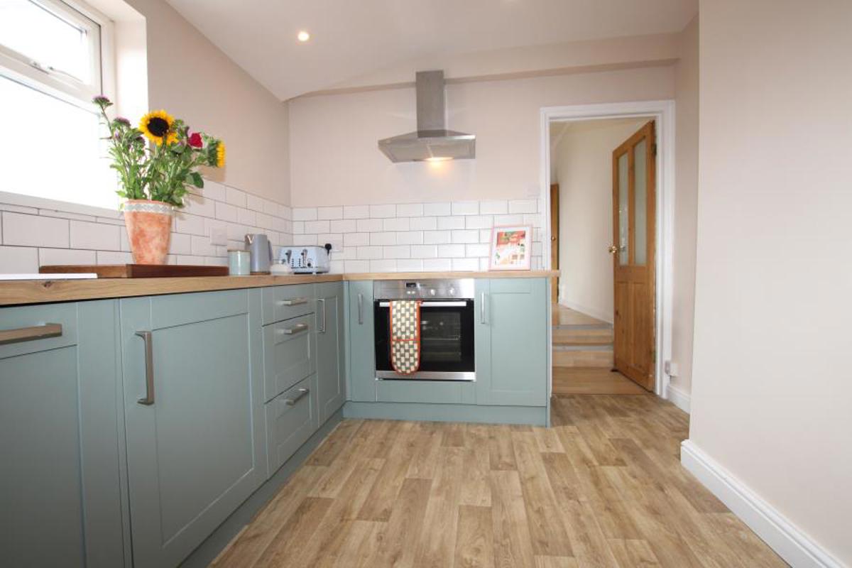 Flat Gloucester Road in Bristol