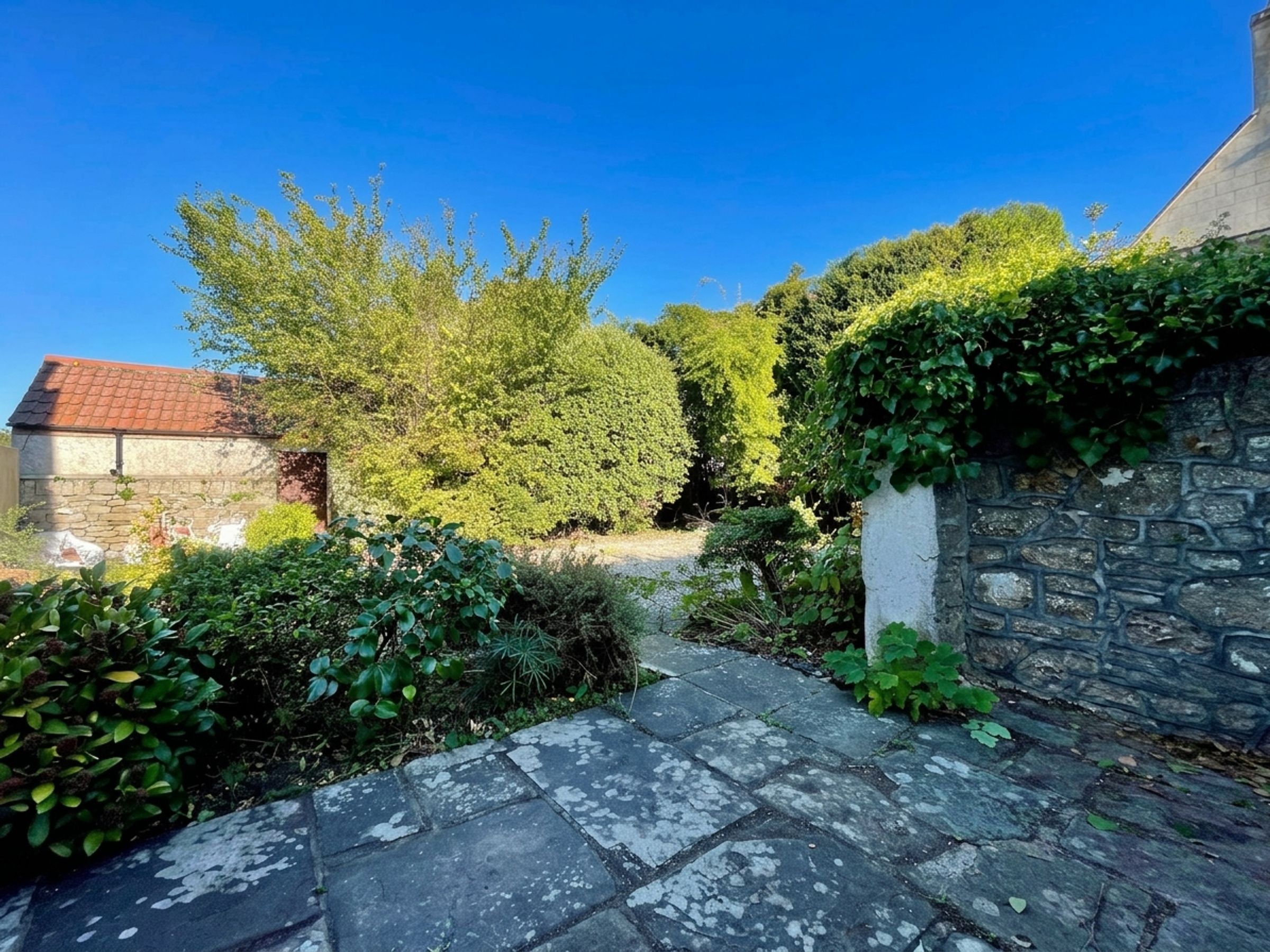 House Coombe Lane in Bristol