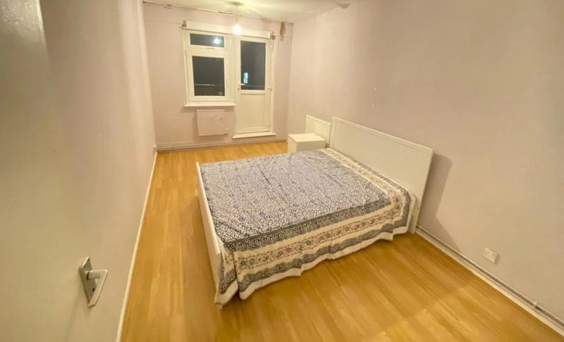 Room Cambridge Heath Road in Greater London