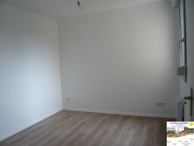 Flat Rue Robert Schuman in Villefranche-sur-Saône
