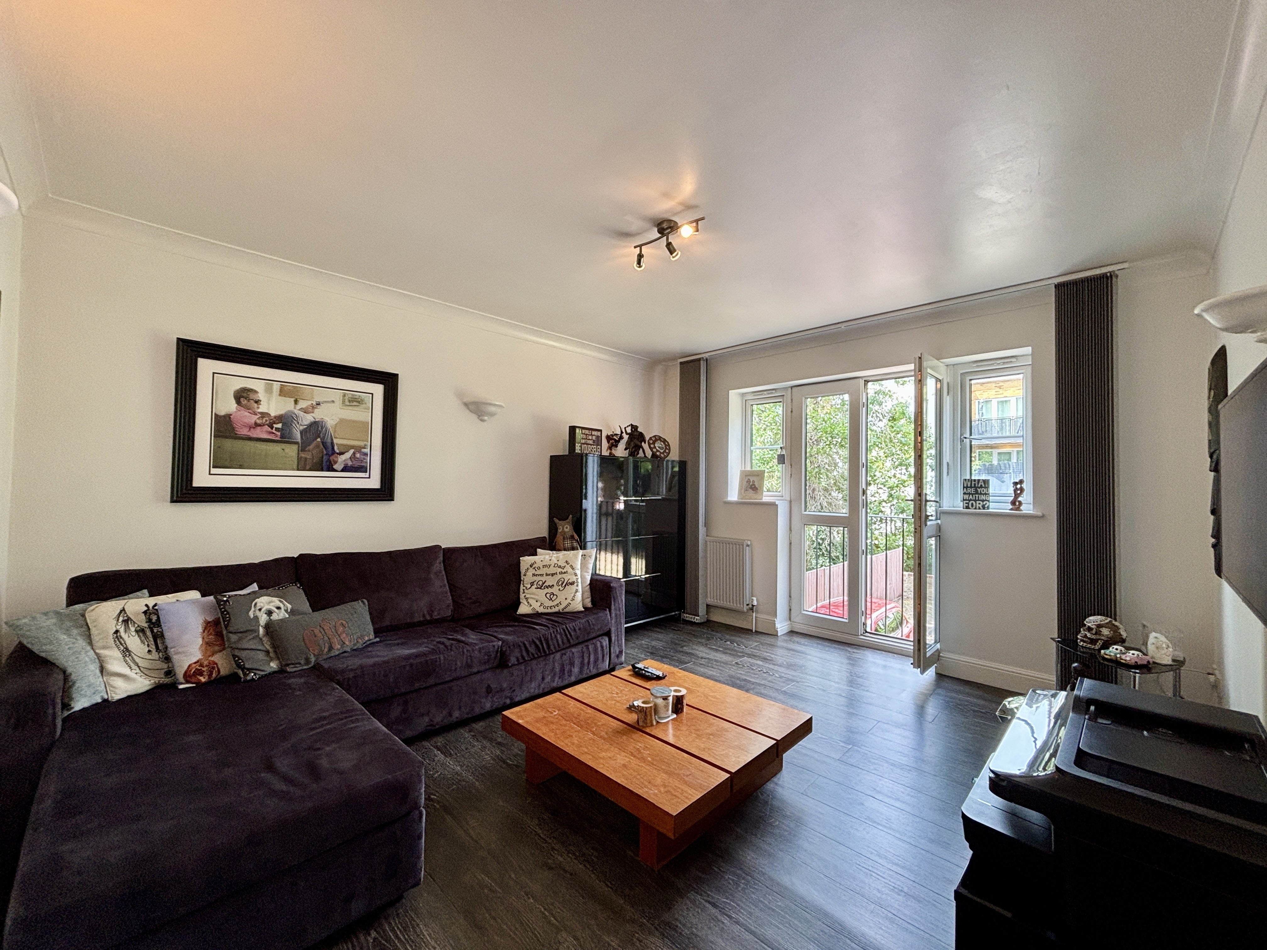 Flat Stevens Close in Greater London