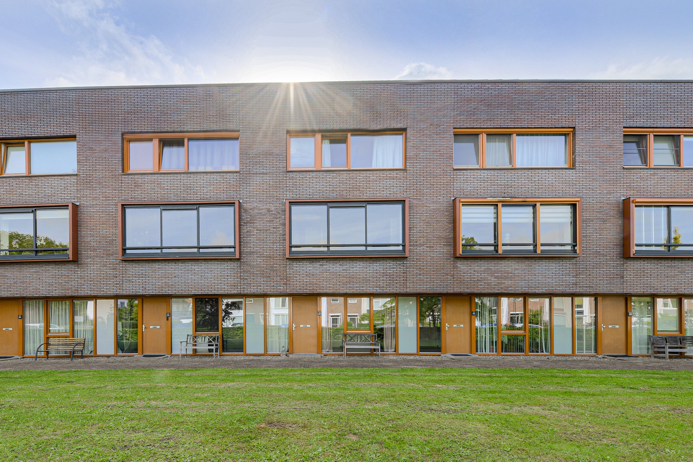 Tussenwoning te koop: Topaasstraat 49, Breda