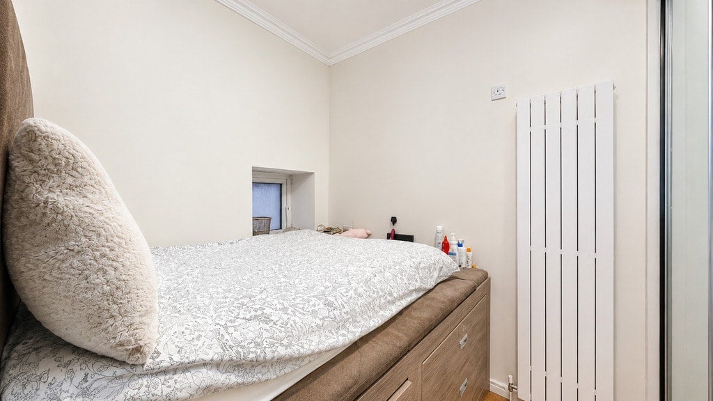 Flat Lordship Road in Greater London