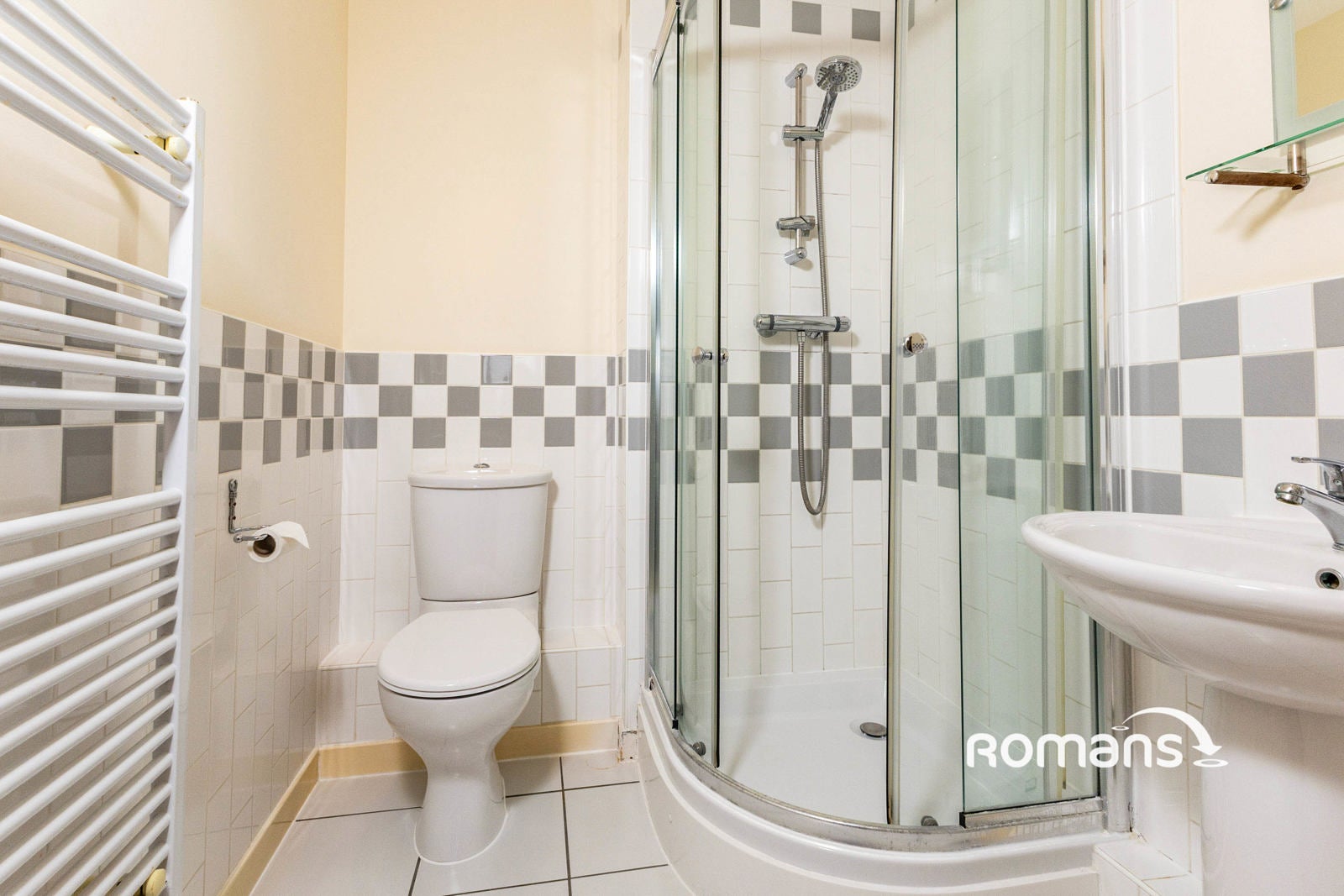 Flat Kenavon Drive in Reading