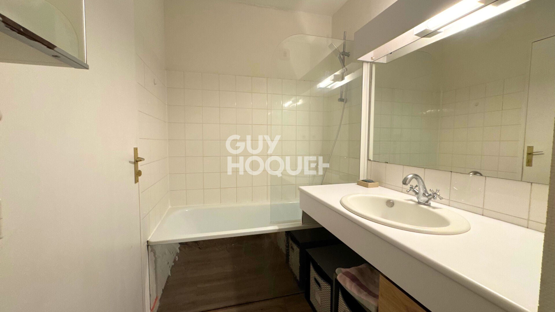 Flat 13 in Talence