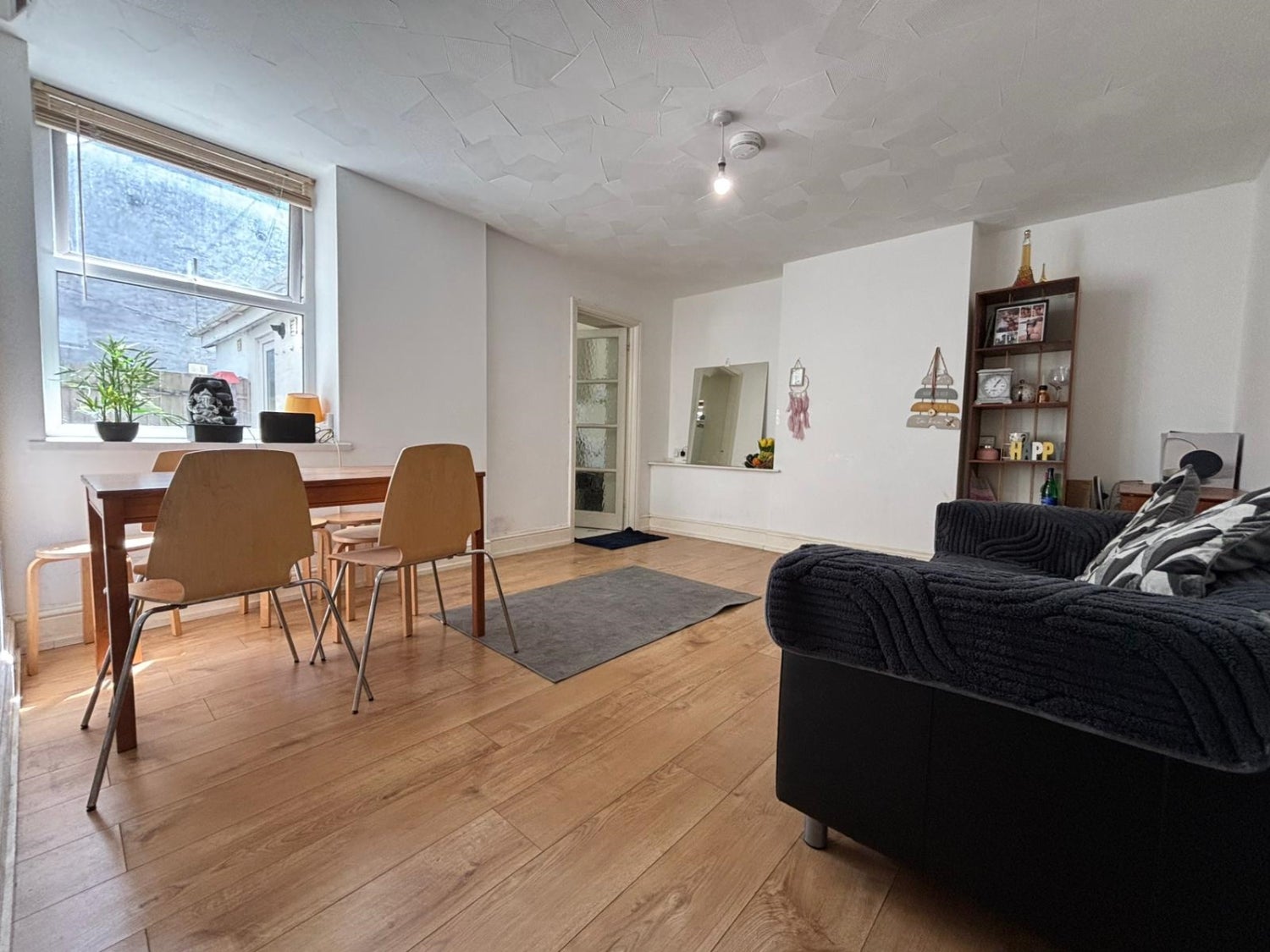 Flat Thesiger Street in Cardiff
