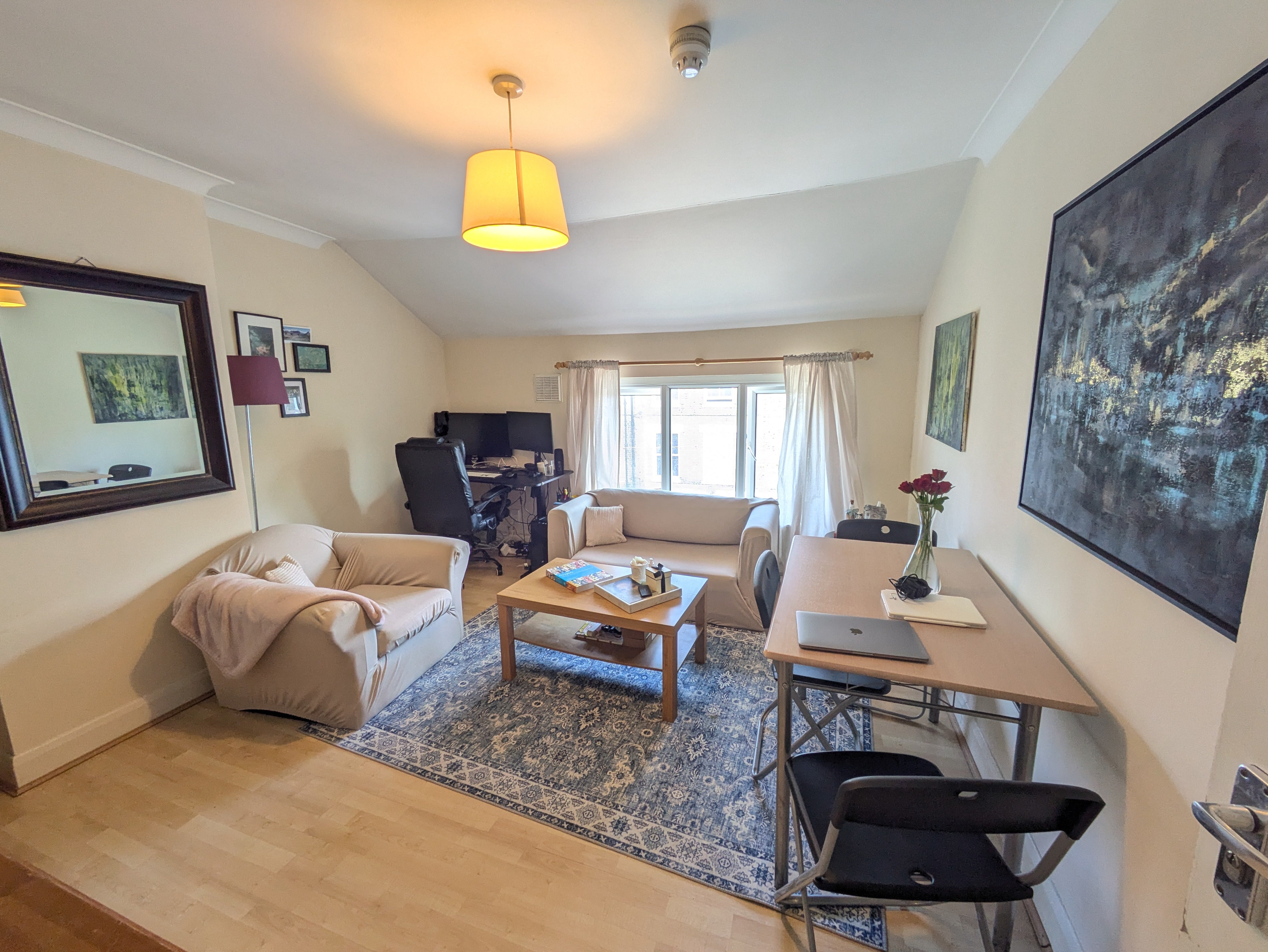 Flat Kingsdown Road in Greater London