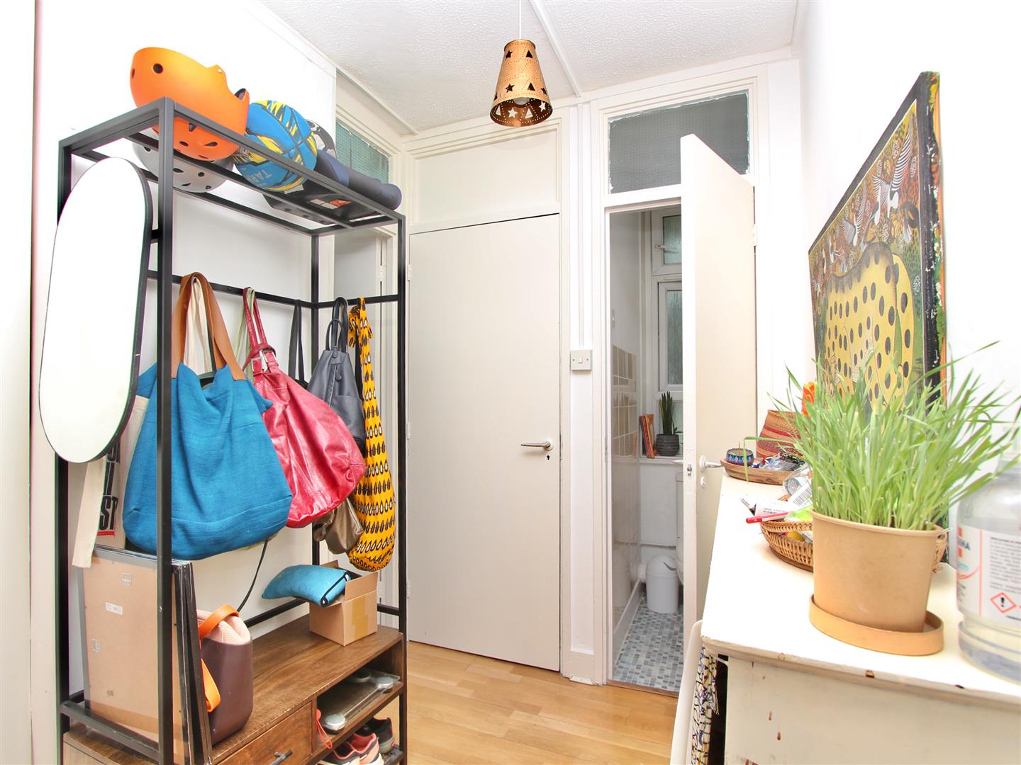 Flat Cazenove Road in Greater London