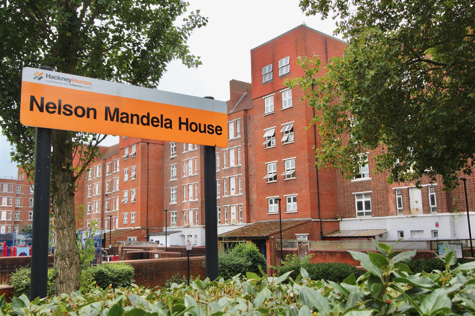 Flat Cazenove Road in Greater London