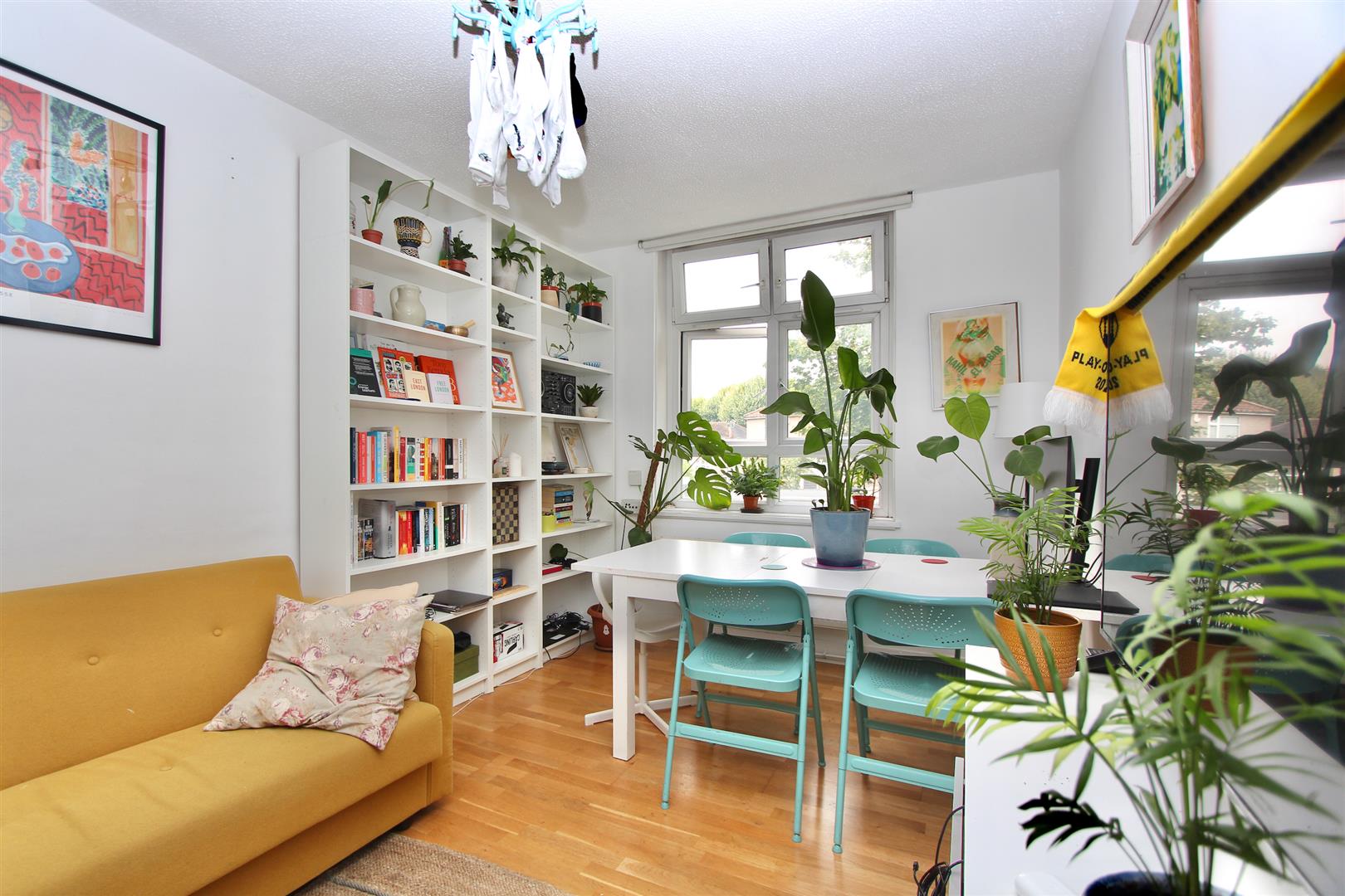 Flat Cazenove Road in Greater London