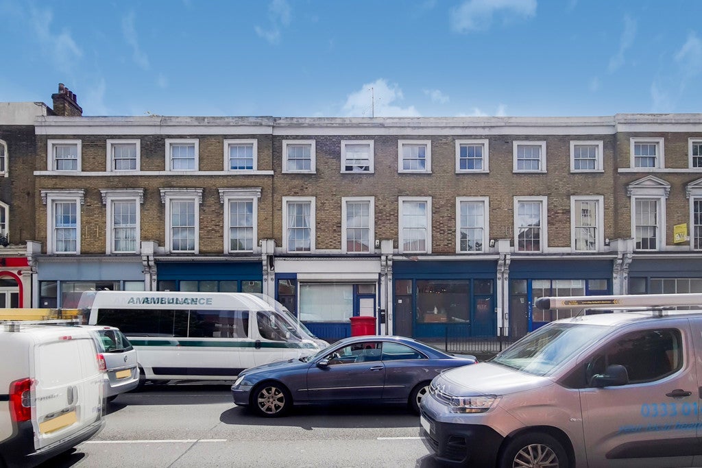 Flat Old Kent Road in Greater London