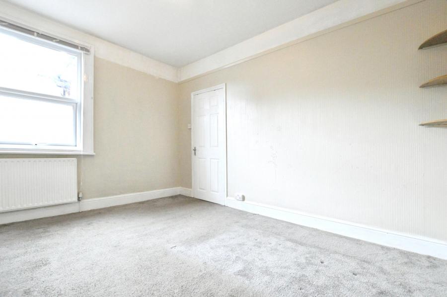 Flat Hatfield Road in St Albans