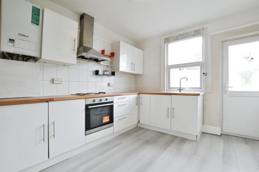 Flat Hatfield Road in St Albans