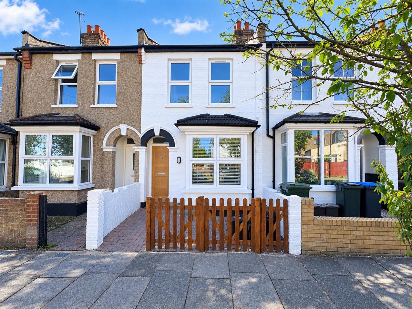 House Cross Road in Greater London