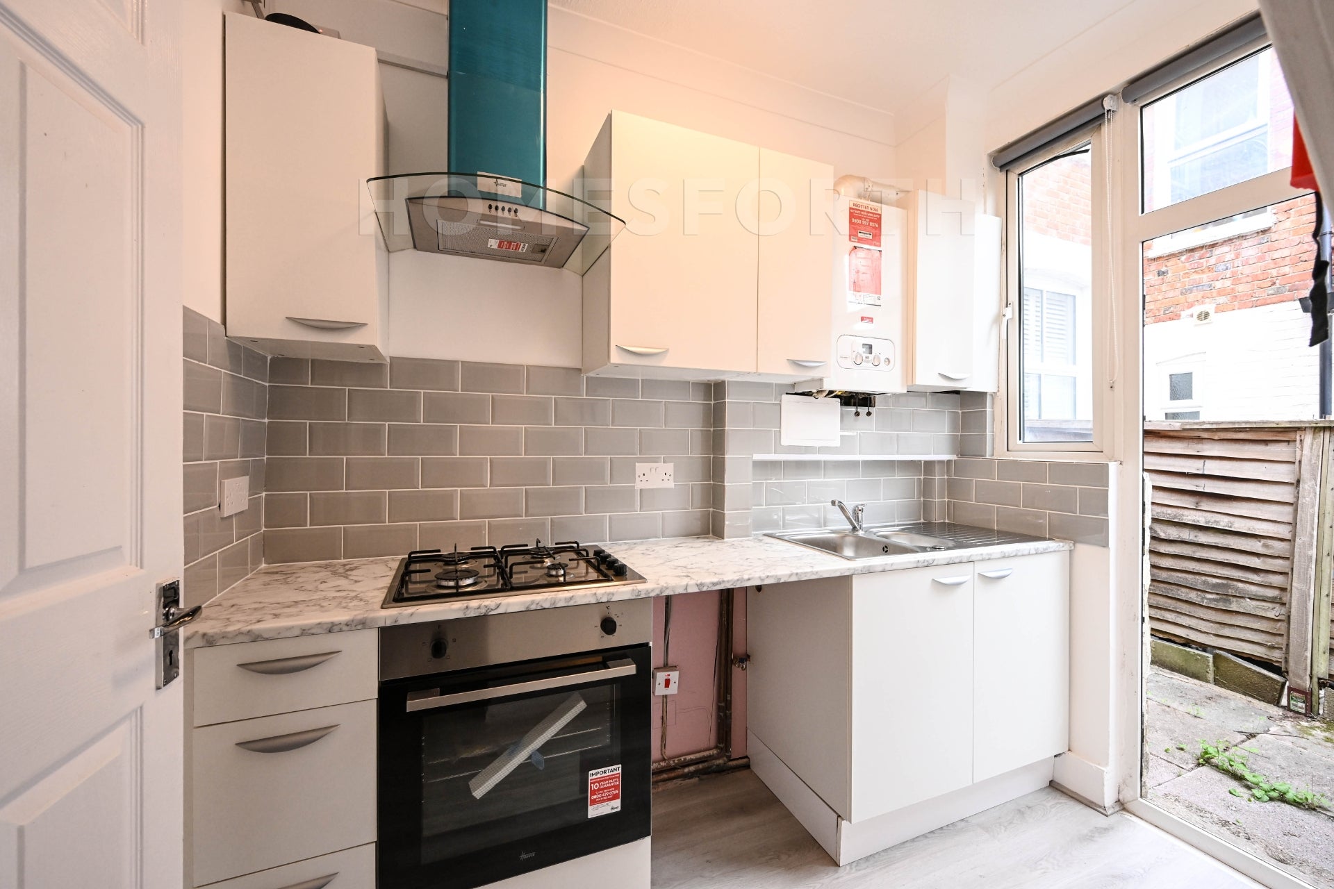 Flat Greenford Avenue in Greater London