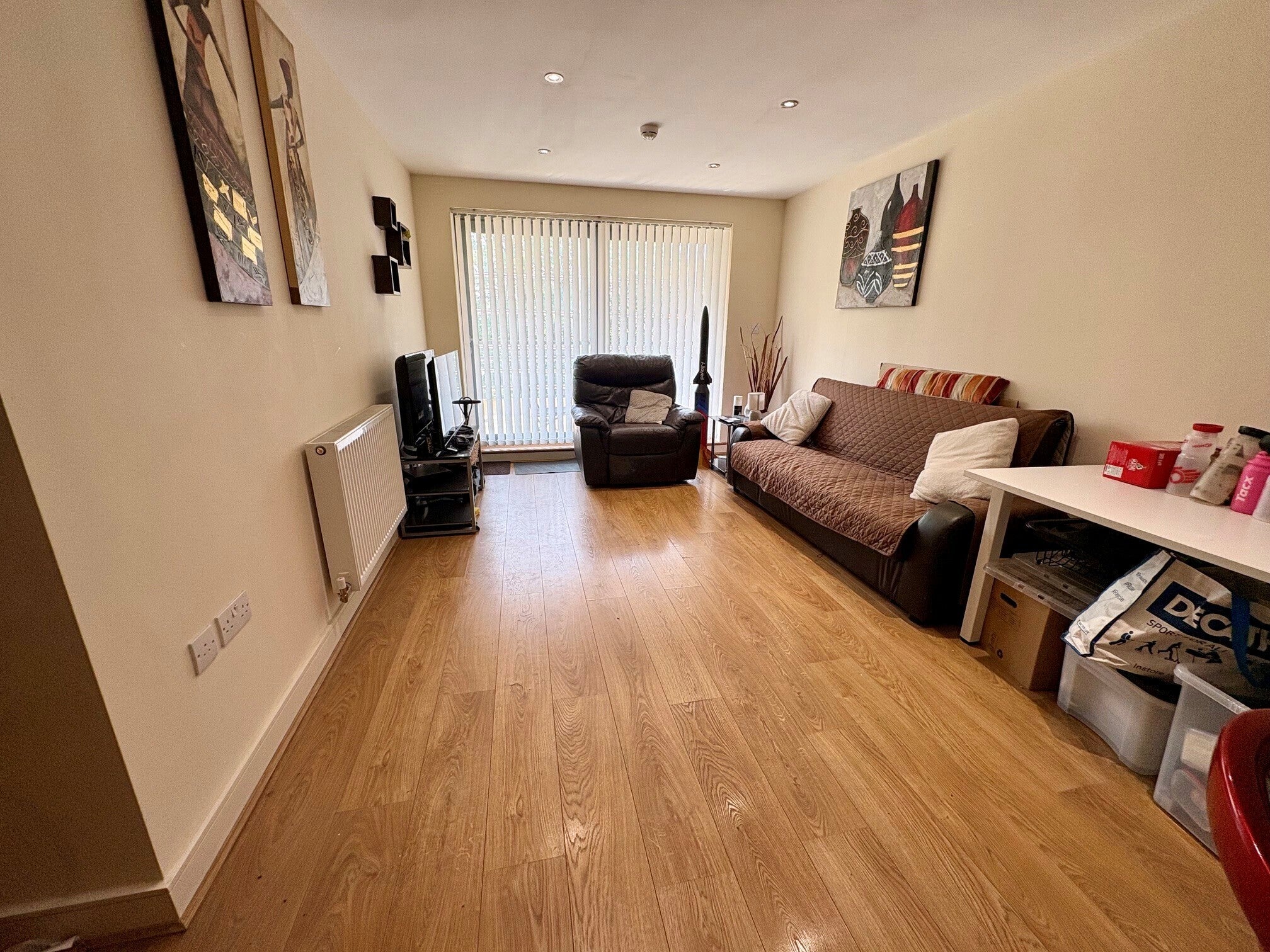 Flat Lytton Way in Stevenage