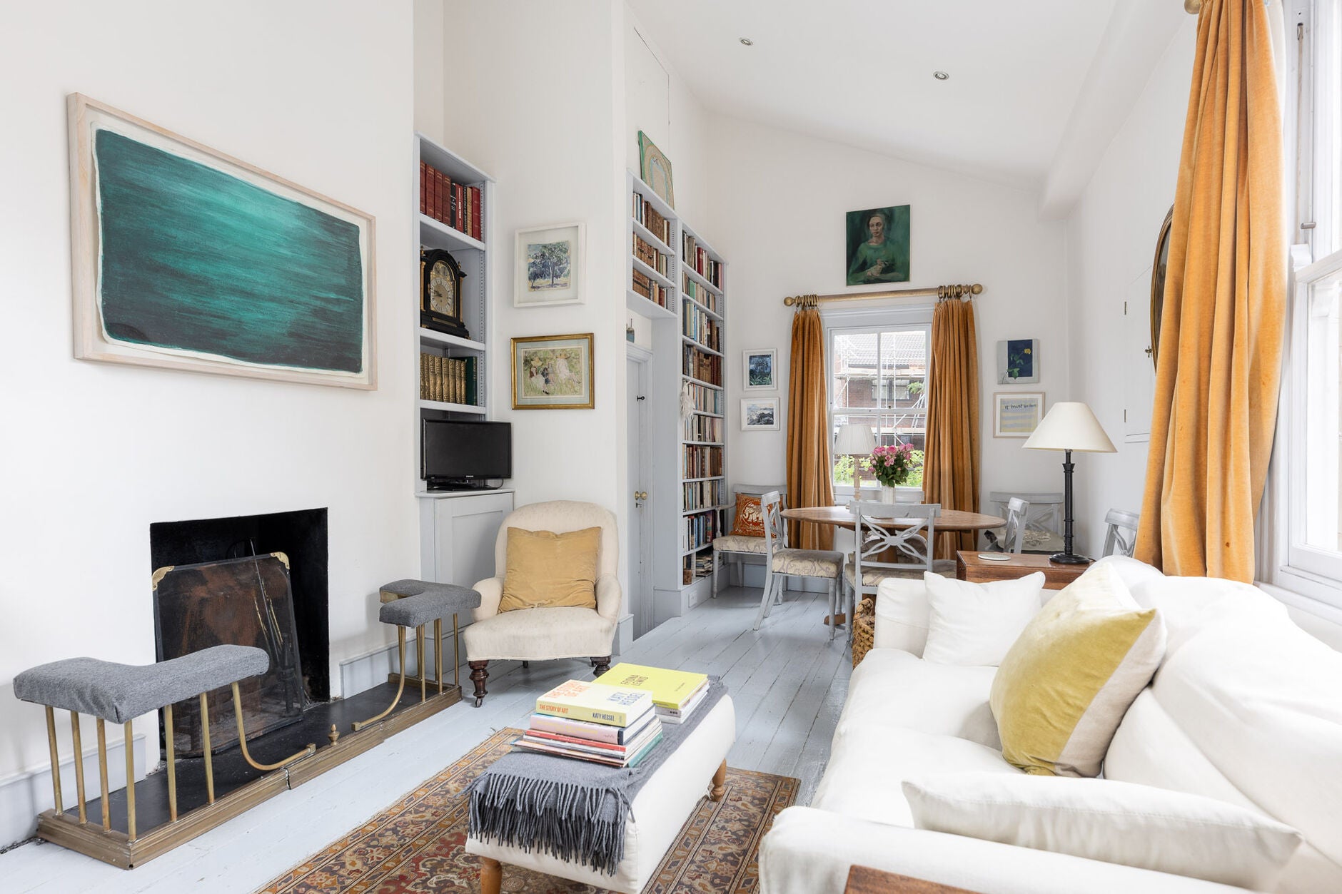 Flat Valetta Road in Greater London