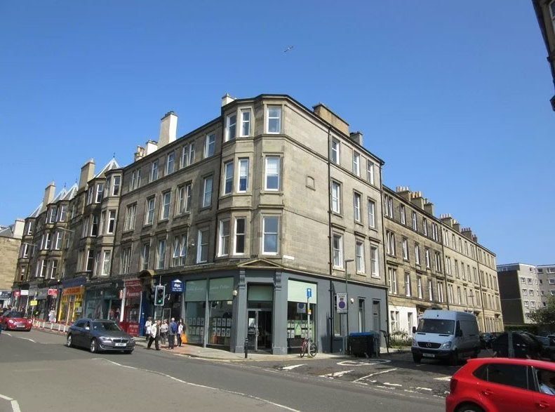 Flat Morningside Road in City of Edinburgh
