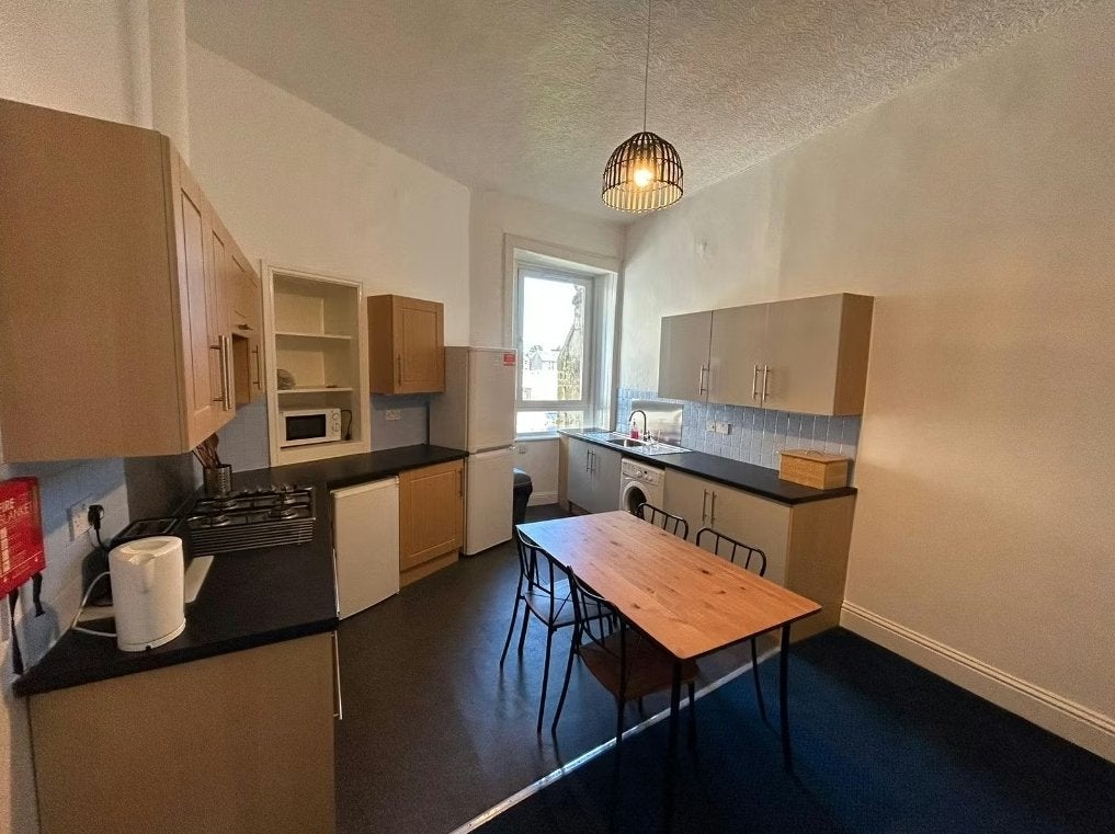 Flat Morningside Road in City of Edinburgh