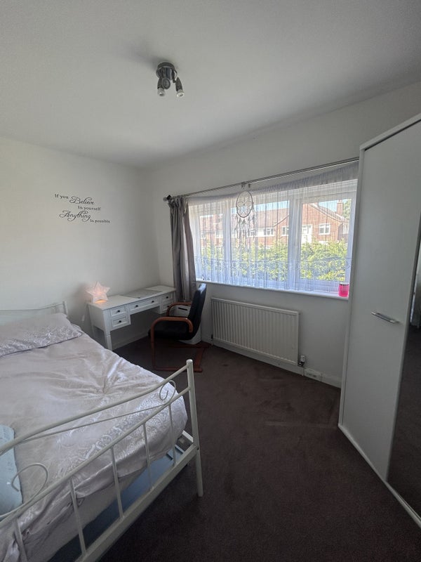 Room Turbary Road in Poole