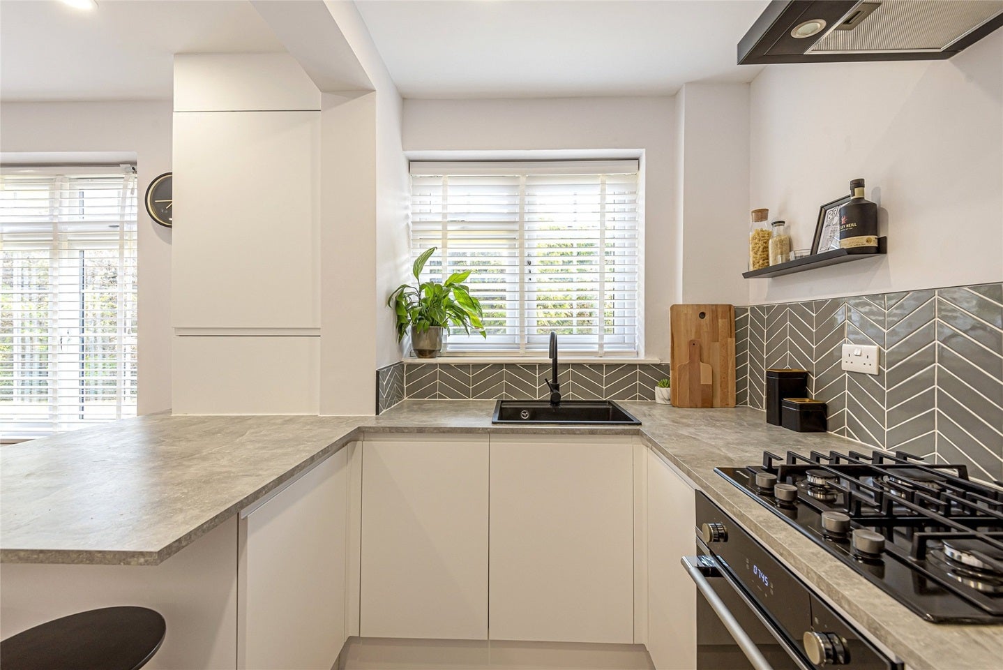 Flat Ashdown Way in Greater London