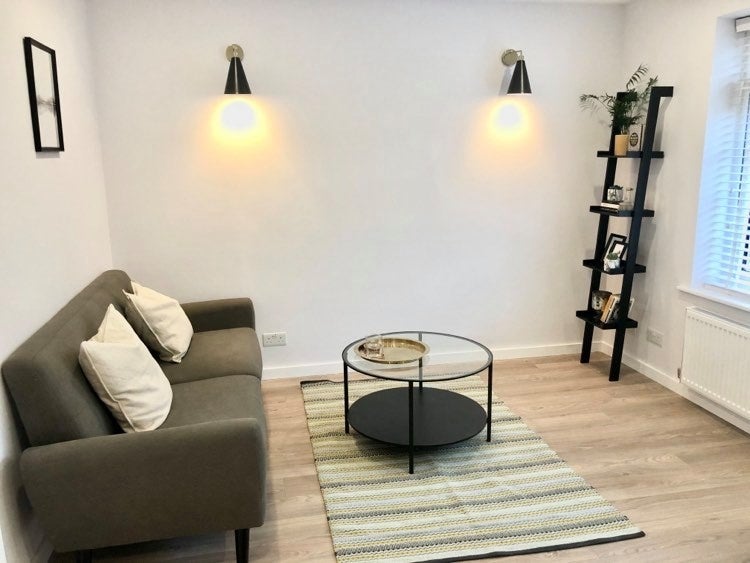 Flat Ashdown Way in Greater London