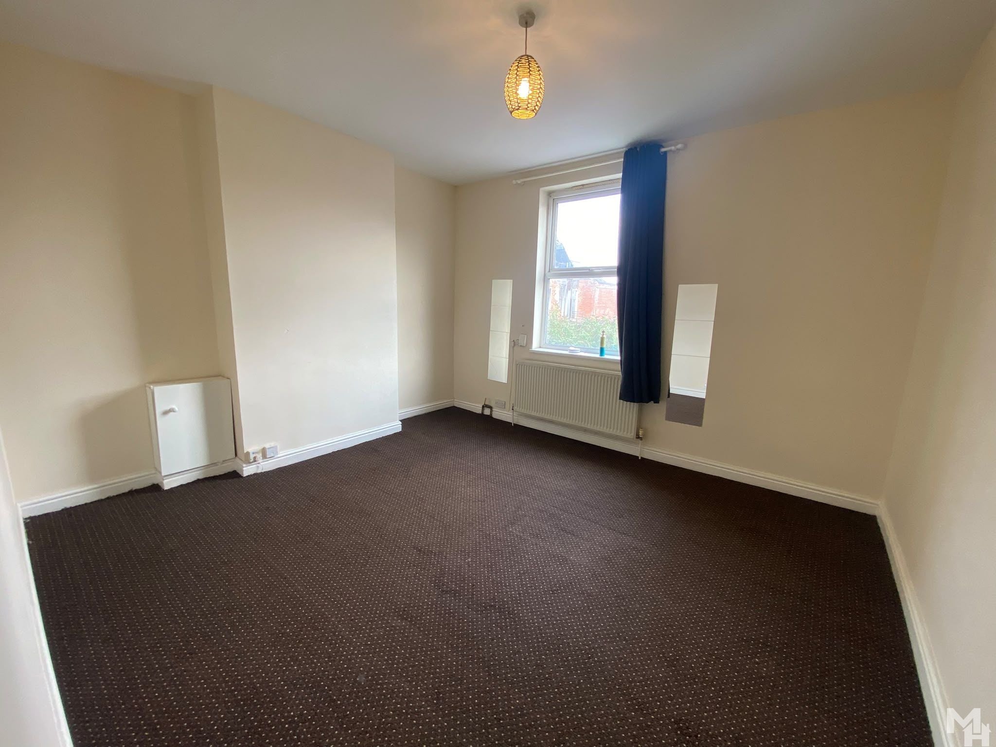 Flat Ombersley Road in Birmingham