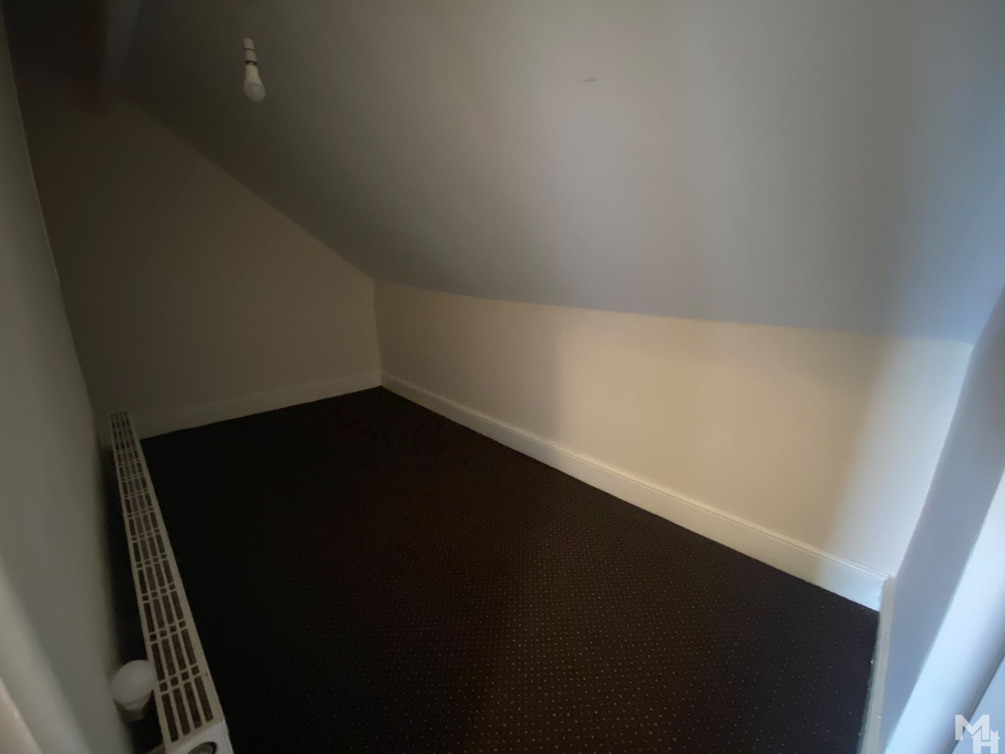 Flat Ombersley Road in Birmingham