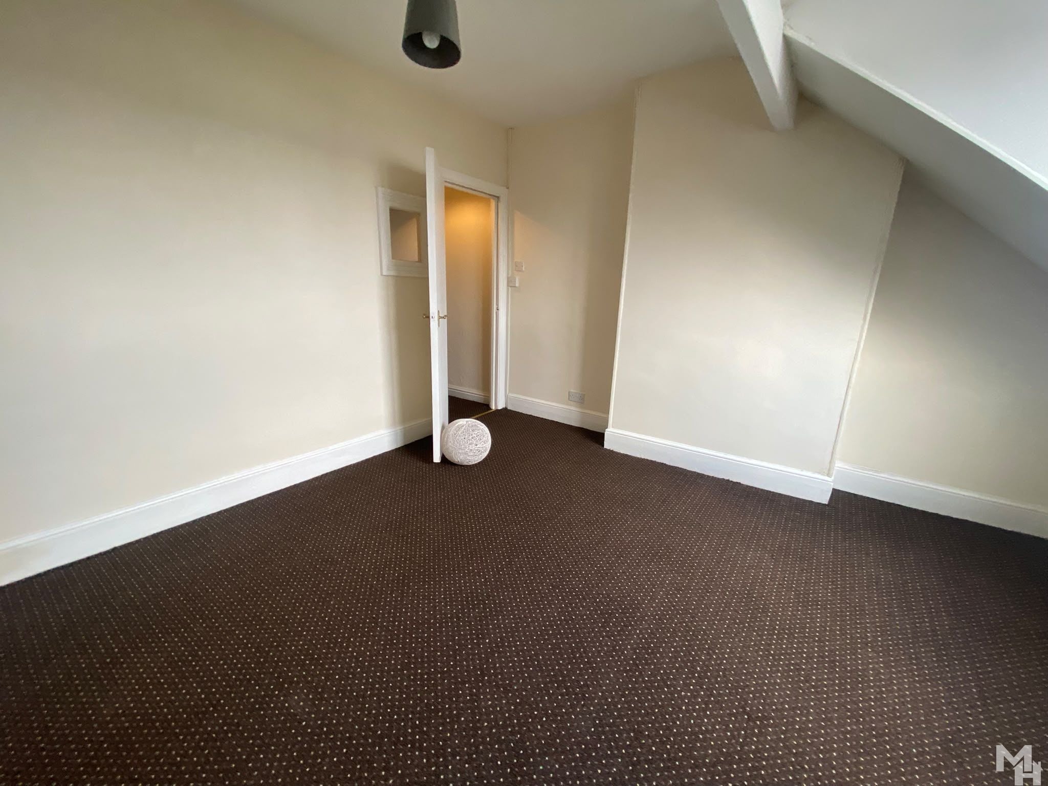 Flat Ombersley Road in Birmingham