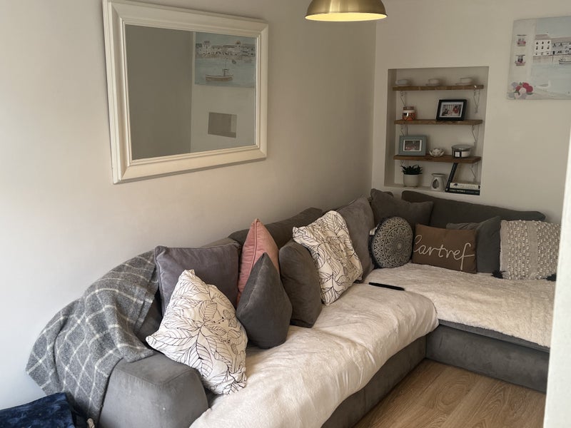 Room Hopkinstown Road in Pontypridd
