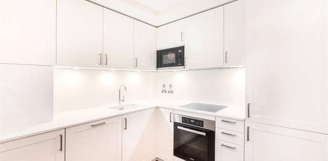 Flat Bateman Street in City of Westminster