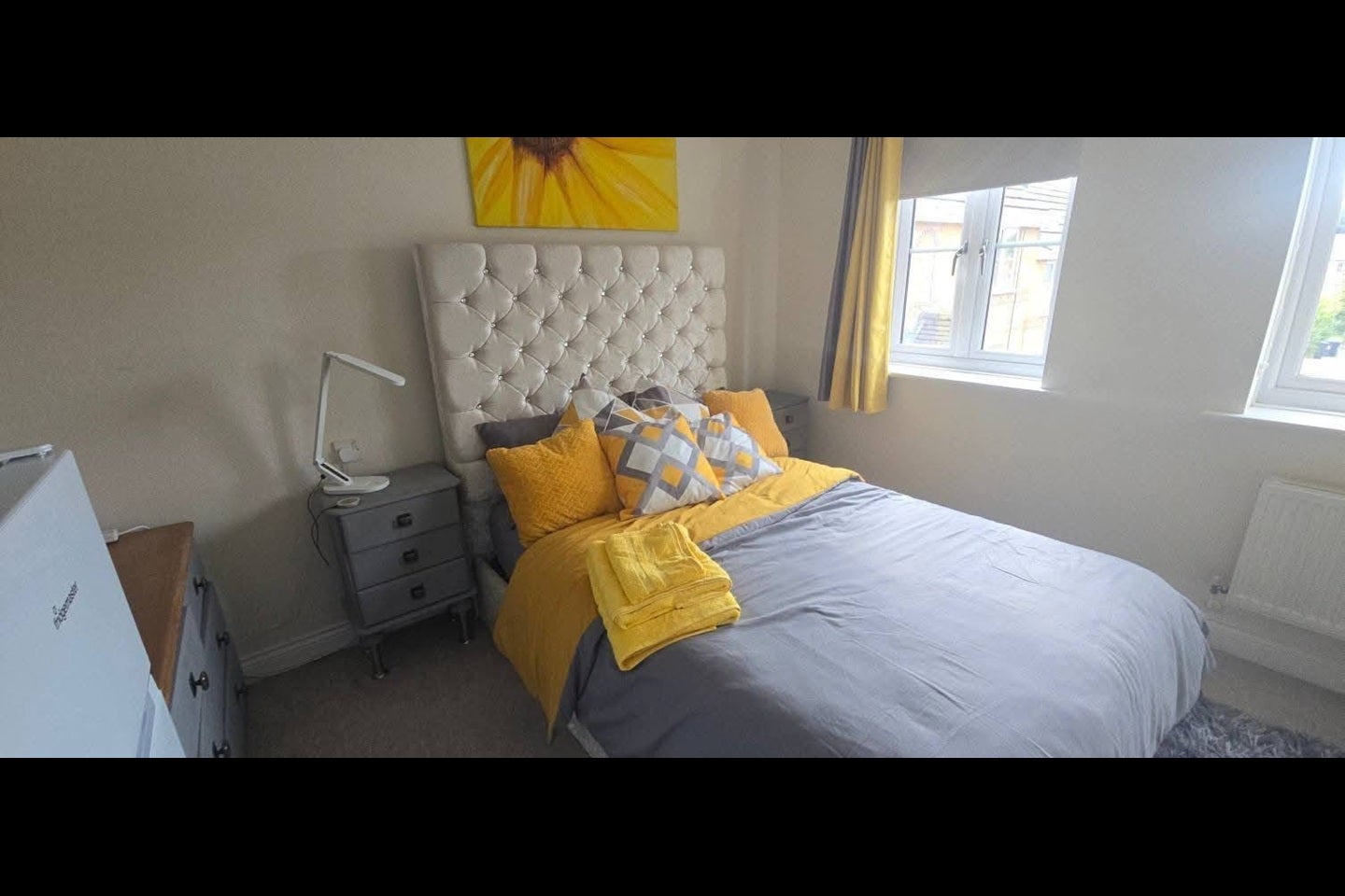 Room Arcadia Close in Basingstoke and Deane