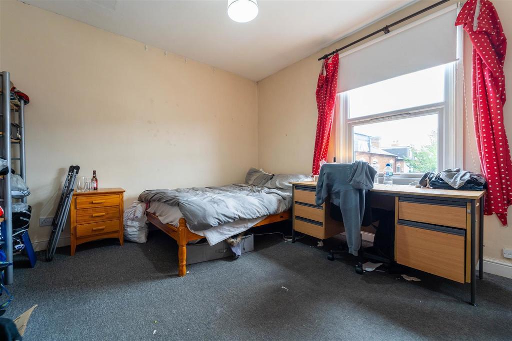Flat Hubert Road in Birmingham