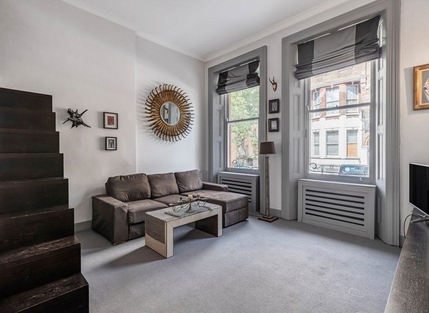 Flat Nevern Square in Greater London