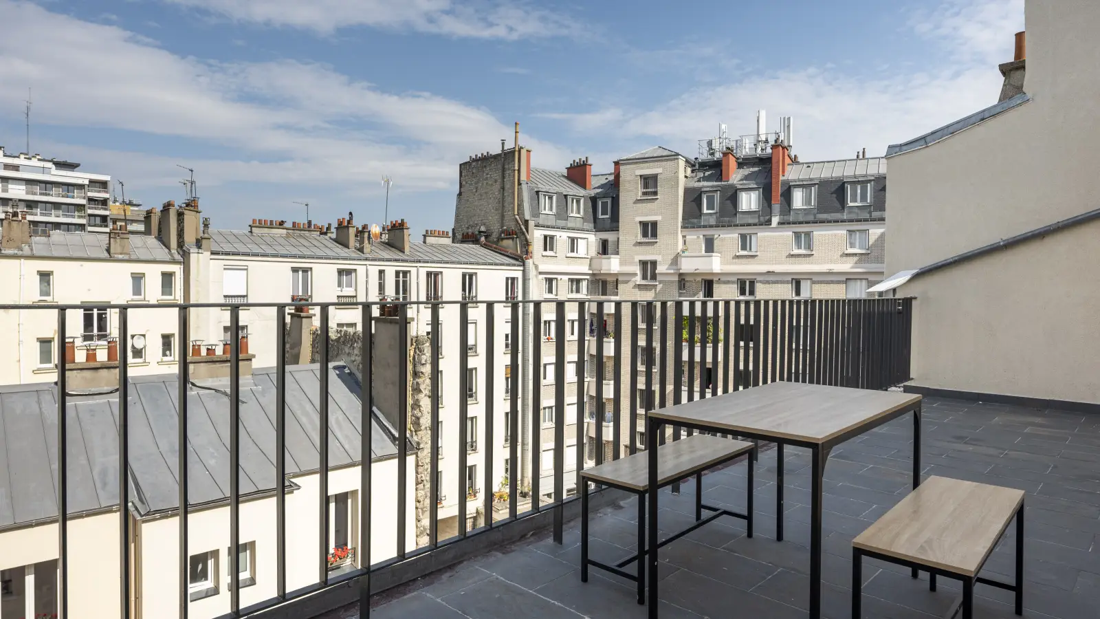 Flat Rue Léon in Paris