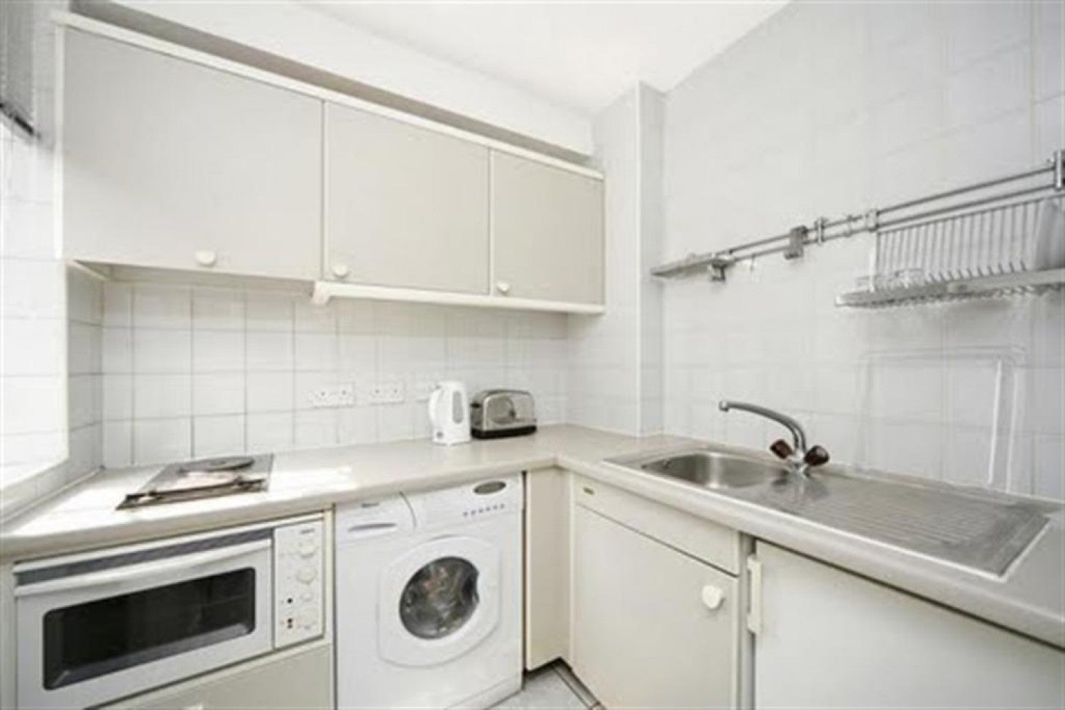 Flat Sloane Avenue in Greater London