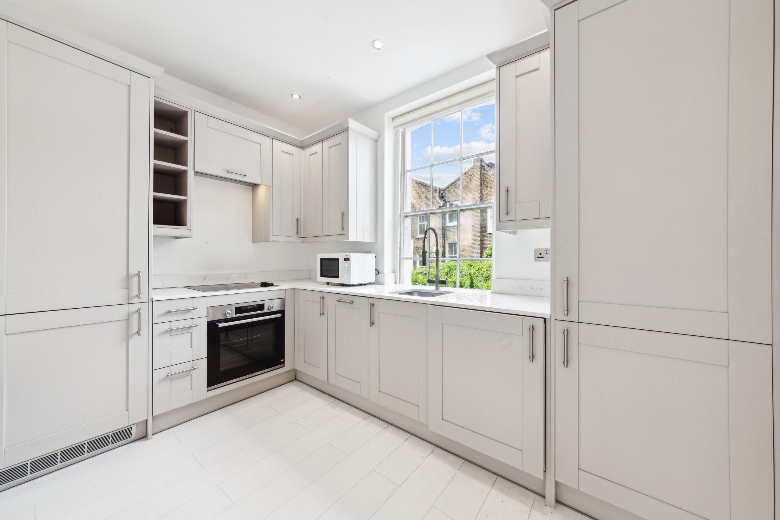 Flat Bayham Street in Greater London