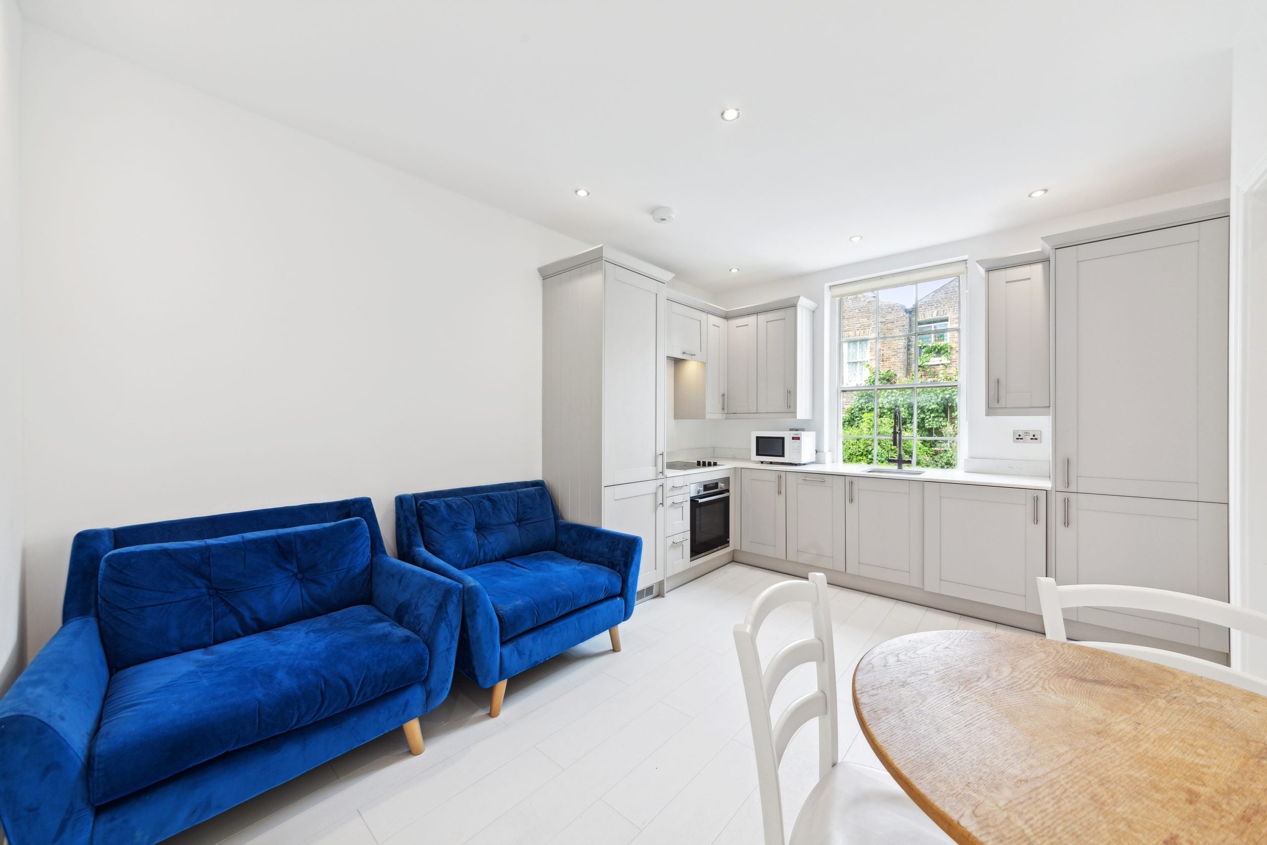 Flat Bayham Street in Greater London