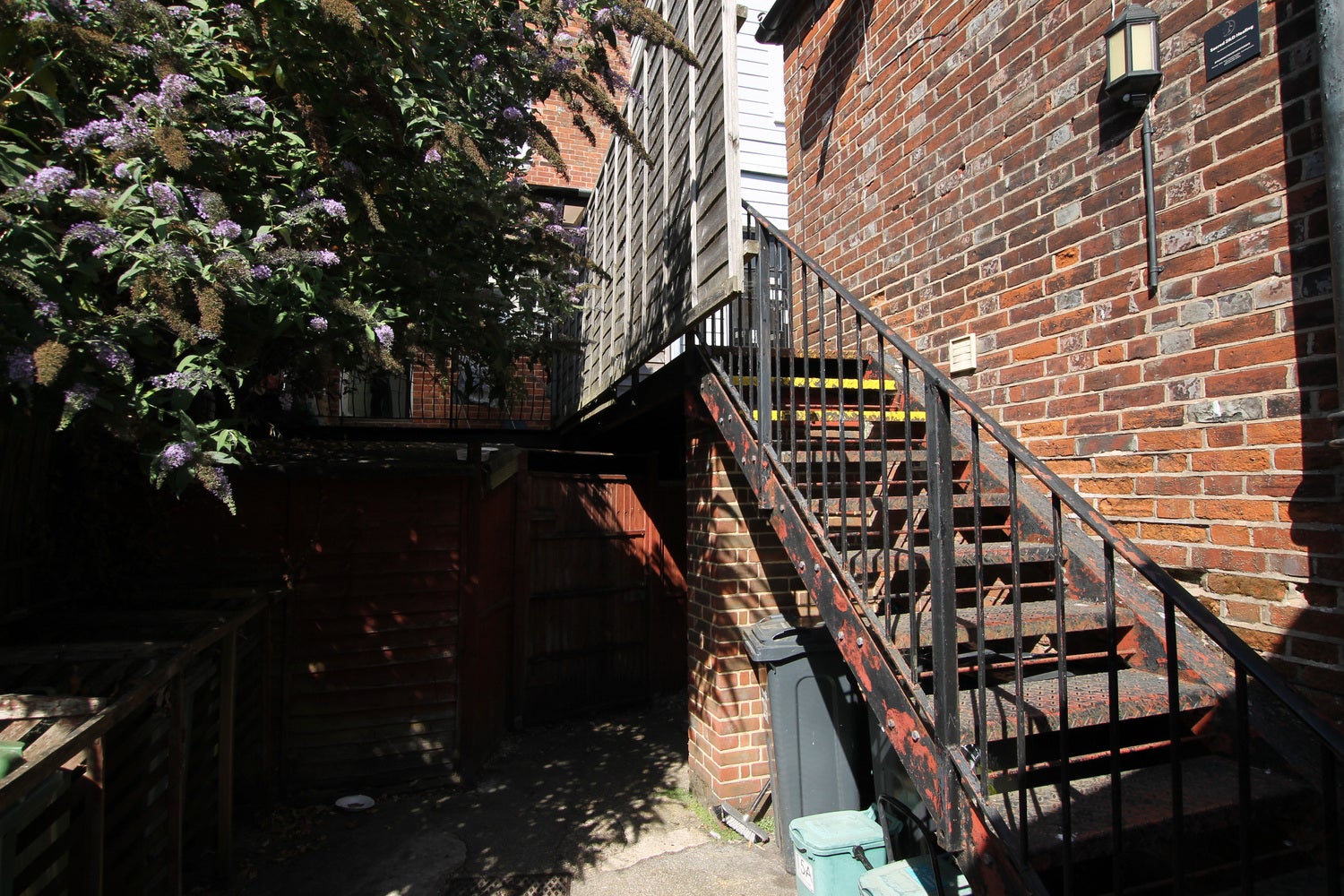 Flat Holyrood Street in Newport