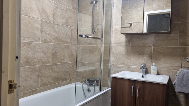 Room Bramlands Close in Greater London