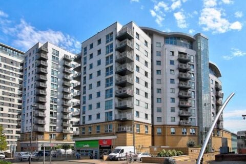 Flat Alençon Link in Basingstoke and Deane