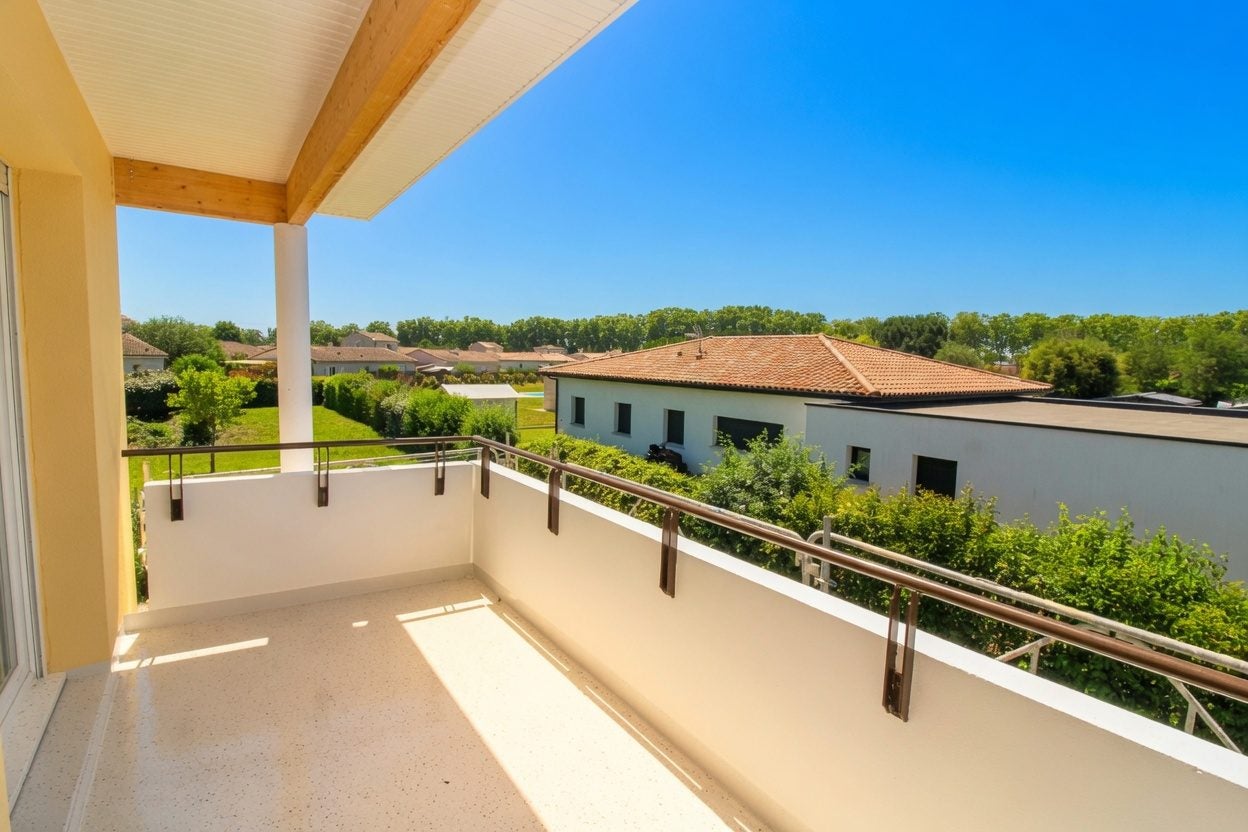Flat Chemin de la Nauze in Castelnau-d'Estrétefonds