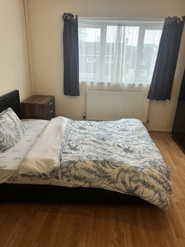 Room Lismore Close in Nottingham